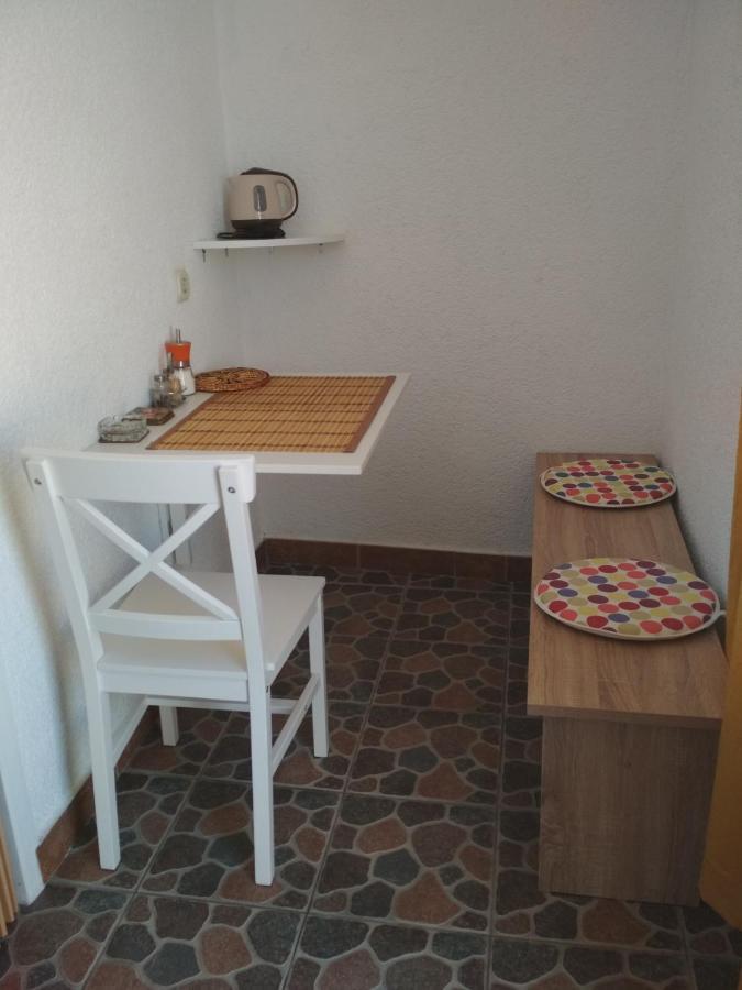 Apartmani Carevic Baška Voda エクステリア 写真