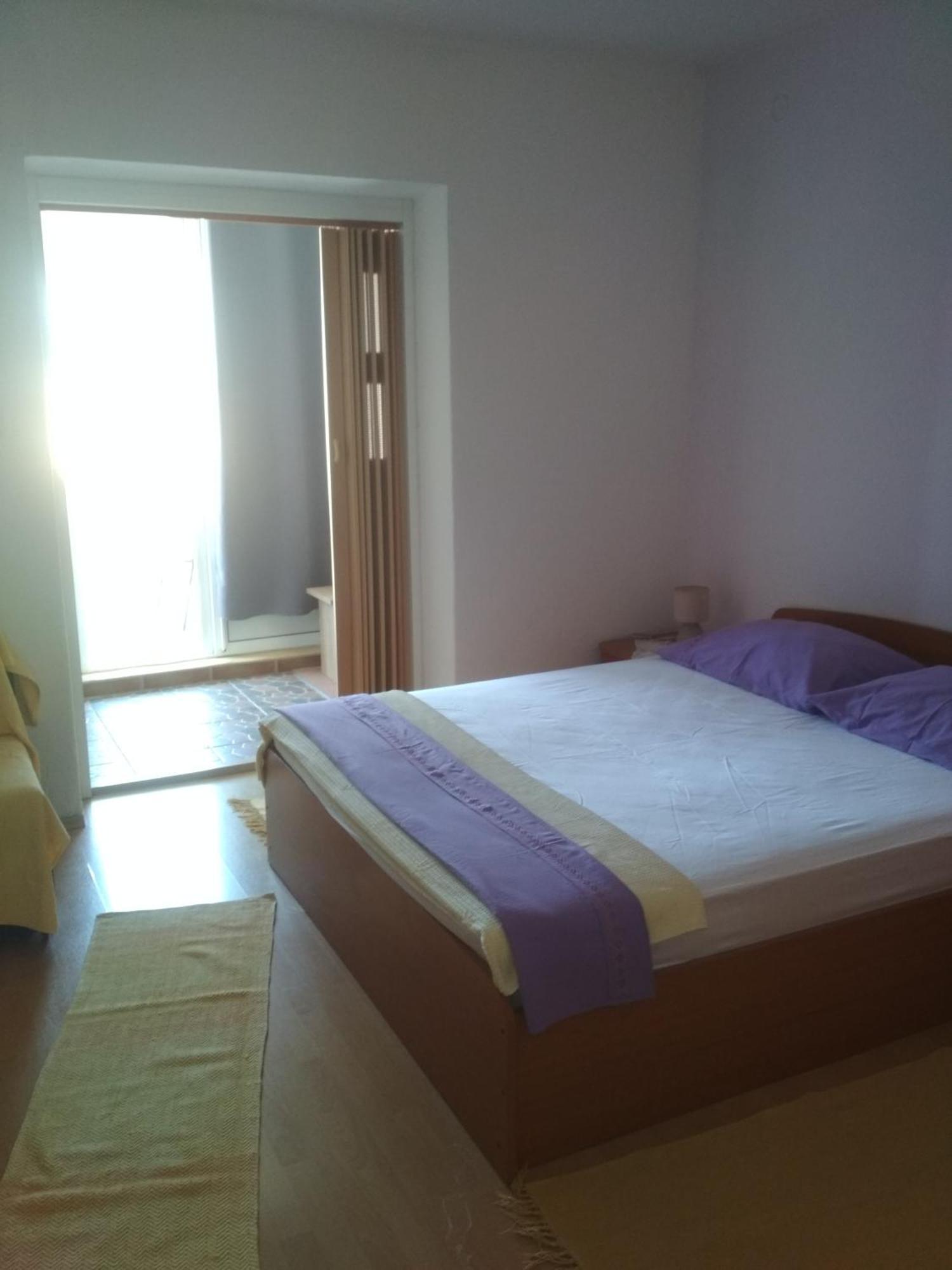 Apartmani Carevic Baška Voda エクステリア 写真